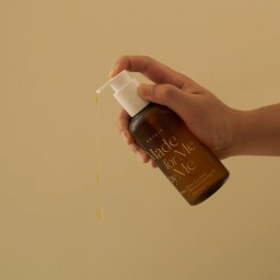 AXIS‑Y Biome Resetting Moringa Cleansing Oil – غسول البشرة النهاري من اكسز واي