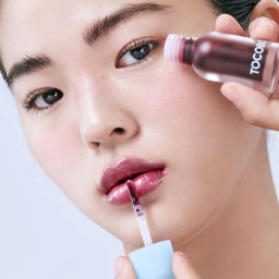 TOCOBO Juicy Berry Plumping Lip Oil زيت الشفاه الملون لزيادة الحجم من توكوبو - 01 Chill Red