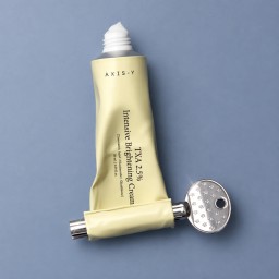 AXIS-Y TXA 2.5% Intensive Brightening Cream كريم أكسز واي TXA 2.5% للتفتيح المكثف وتوحيد لون البشرة