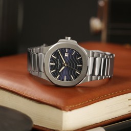 ساعة رجالية من بيير كاردان الفرنسية pierre cardin watch