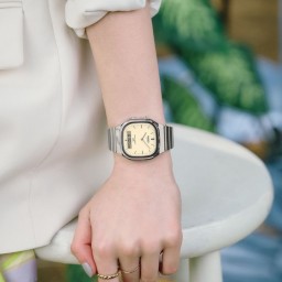 ساعة كاسيو AQ-240E-7A2 كلاسيكية آنالوج لكلا الجنسين Casio AQ-240E-7A2 Classic Analog-Unisex