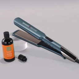 كاوية الشعر  بالتيتانيوم من إنزو ENZO Professional Titanium Hair Straightener