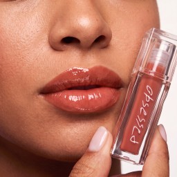 ريبيليون ملمع شفاه REBELLION MAKEUP OBSESSED LIP GLOSS