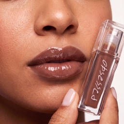 ريبيليون ملمع شفاه REBELLION MAKEUP OBSESSED LIP GLOSS