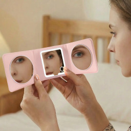 مرآة مكياج بورودو ليلي LED قابلة للطي ثلاثية - وردي Porodo Lily LED Portable Tri-Fold Makeup Mirror – Pink