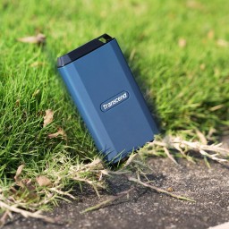 قرص تخزين خارجي محمول Transcend ESD410C فائق السرعة بسعة 2 تيرابايت - أزرق داكن Transcend ESD410C USB 3.2 Gen External Portable SSD 2TB - Dark Blue