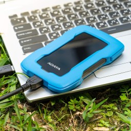 ADATA HD330 External Hard Drive هارد خارجي بسعة 1TB ADATA HD330 External Hard Drive USB 3.2 Durable Shockproof Silicone Protective Rugged Design - 1TB