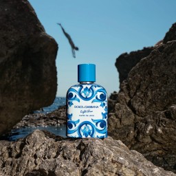 عطر لايت بلو كابري إن لوف بور أوم من دولتشي آند غابانا للرجال 100 مل Dolce & Gabbana Light Blue Capri In Love Pour Homme Eau de Parfum with Fig & Patcuhouli 100 ML
