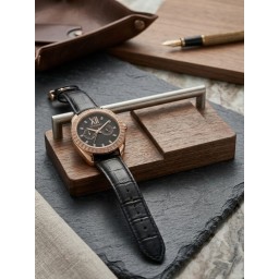 ساعة نسائيه من بيير كاردان الفرنسية pierre cardin watch