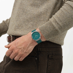ساعة سواتش Pondering Patterns خضراء داكنة – 42 مم Swatch Pondering Patterns
