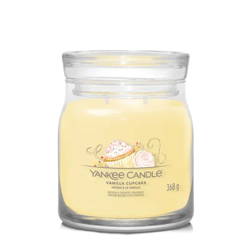 شمعة "يانكي كاندل" (Yankee Candle) الحجم المتوسط (Signature Medium Jar) - فانيلا كب كيك Yankee Candle Signature Medium Jar - Vanilla Cupcake