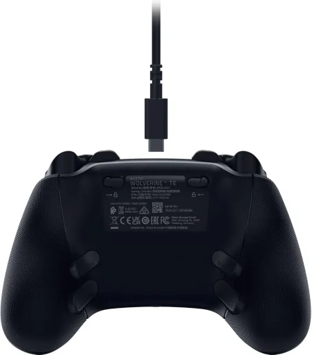 يد تحكم سلكية للألعاب لجهاز إكس بوكس والكمبيوتر ريزر وولفرين V3 نسخة البطولة - أسود Razer Wolverine V3 Tournament Edition Wired Controller for Xbox & PC - Black