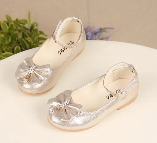 حذاء بناتي فضي Shoes Girls