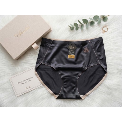 اندر نسأئي ساتان Satin Briefs