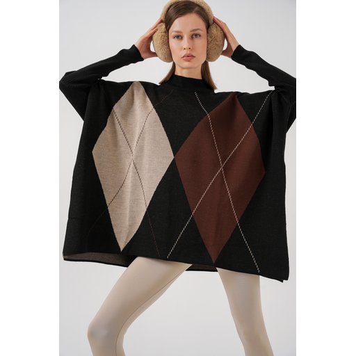 كنزة بونشو تريكو واسعة 15783 بفتحات جانبية - أسود 15783 Oversize Slit Poncho Knit Sweater - Black