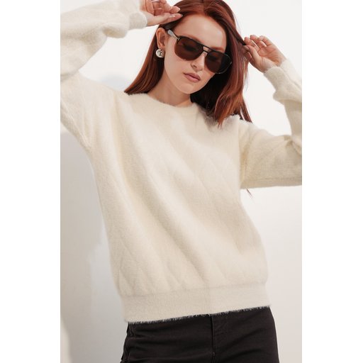كنزة نسائية واسعة بنقشة 15970 - كريمي Women's Patterned Oversize Sweater 15970 - Cream