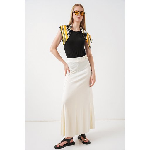 تنورة نسائية طويلة محبوكة 8073 - لون إيكرو Women's Knitted Long Skirt 8073 - Ecru