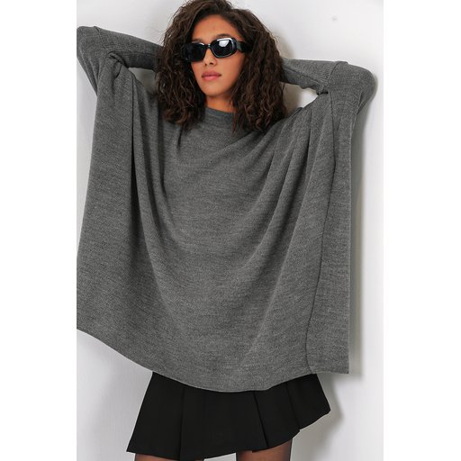 15783 بونشو تريكو فضفاض بفتحات جانبية - رمادي غامق 15783 Oversize Slit Poncho Knit Sweater - Dark Grey