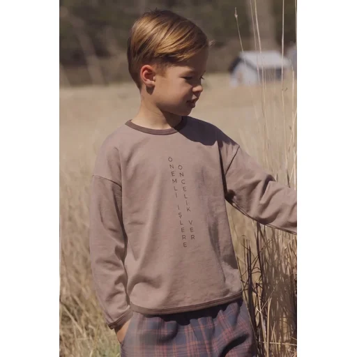 تيشيرت أطفال بأكمام طويلة واسع - فيزون (2-8 سنوات) Kids' Loose Fit Long Sleeve T-Shirt - Vizon (Ages 2-8)