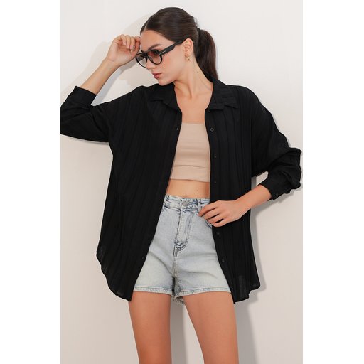 قميص نسائي مخطط واسع 20408 - أسود Women's Striped Oversize Shirt 20408 - Black