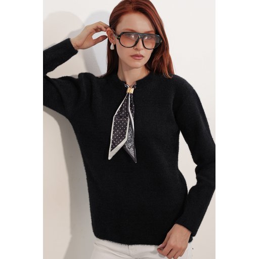 كنزة نسائية فضفاضة بتفاصيل وشاح 15971 - أسود Women's Oversize Sweater with Scarf Detail 15971 - Black