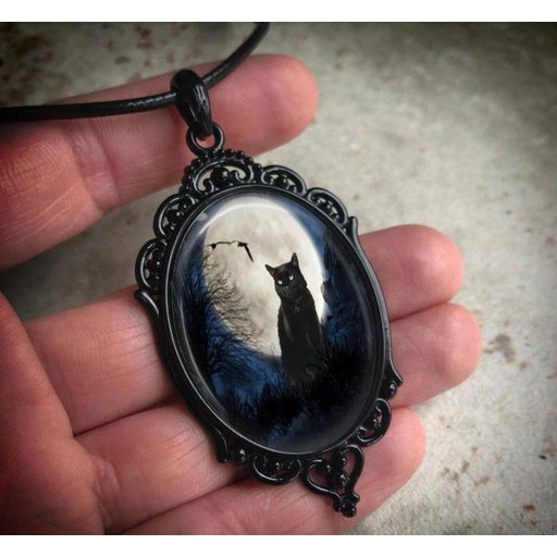 قلادة قطة الليل Night cat necklace