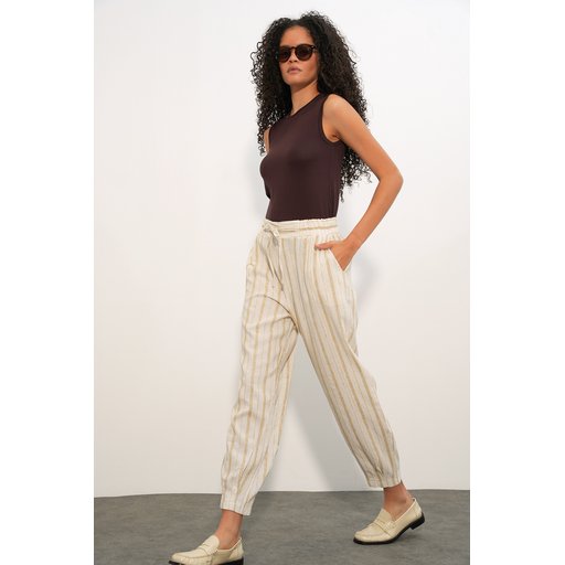 بنطلون نسائي مخطط من الكتان 30102 - بيج Women's Striped Linen Trousers 30102 - Beige