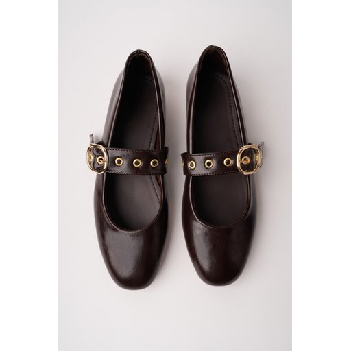 حذاء باليه نسائي Muggo DAISIE بمشبك ذهبي وحزام - بني Muggo DAISIE Women's Ballet Flats with Gold Buckle - Brown