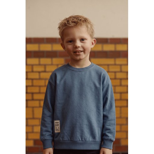 سويت شيرت أطفال موسمي بتفاصيل ملصق - أزرق نيلي (2-10 سنوات) Kids' Seasonal Sweatshirt with Label Detail - Indigo Blue (2-10 Years)