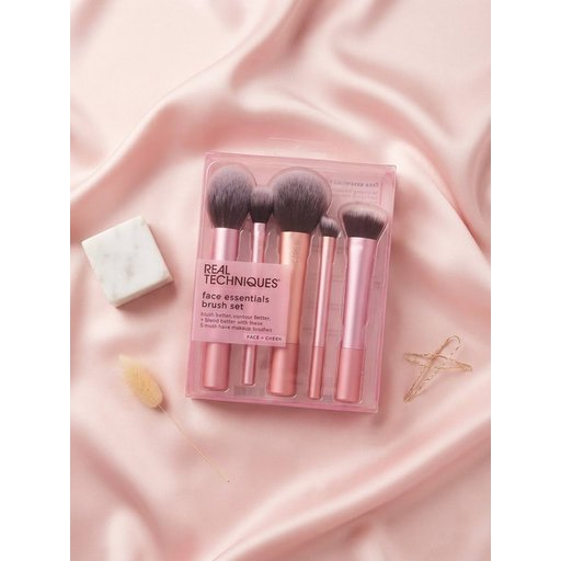 فرش مكياج Makeup brushes
