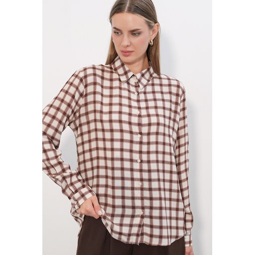 قميص نسائي بنقشة مربعات 3721 - بني غامق Women's Plaid Pattern Shirt 3721 - Dark Brown