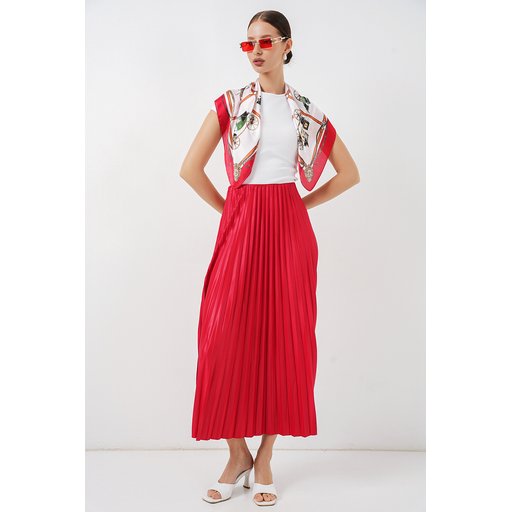 تنورة بليسيه 8009 بمظهر جلدي - أحمر 8009 Pleated Skirt with Leather Look - Red
