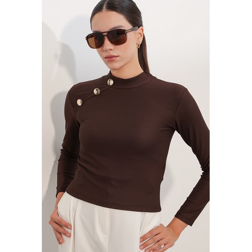 بلوزة نسائية بأكمام طويلة وتفاصيل أزرار 40044 - بني Women's Long Sleeve Button Detail Blouse 40044 - Brown
