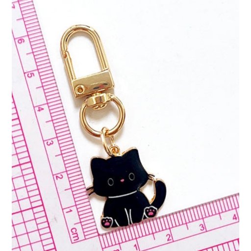 ميدالية قطة سوداء Black cat medal