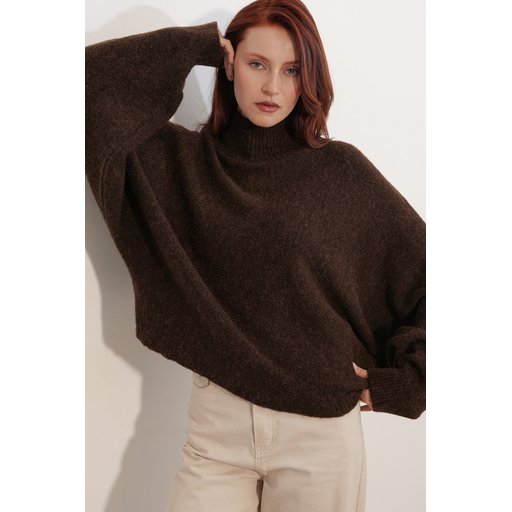 كنزة نسائية تريكو فضفاضة بأكمام خفاش 15969 - بني Women's Batwing Sleeve Oversize Knit Sweater 15969 - Brown