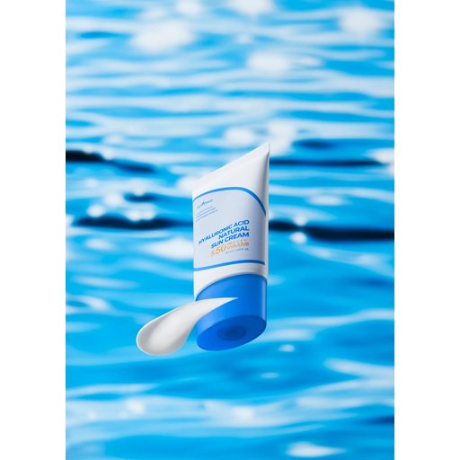 ازنتري واقي من اشعة الشمس يرطب البشرة ويعزز نضارتها ISNTREE Hyaluronic Acid Natural Sun Cream SPF50+ 50ml