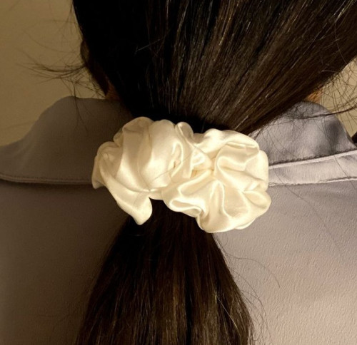 ربطة شعر حرير -سكرانشي Ecobenoo scrunchie