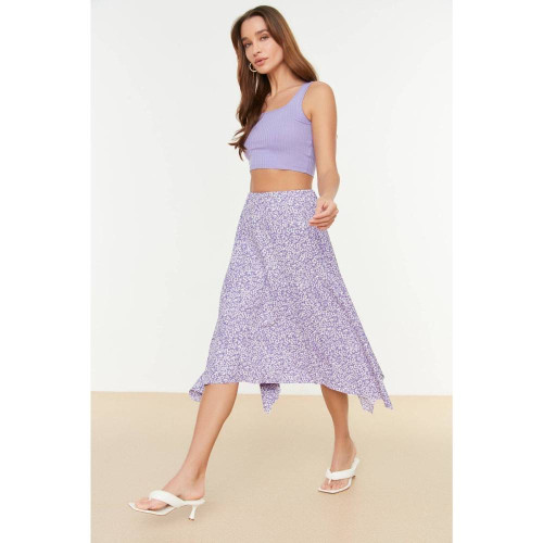 تنورة ميدي محبوكة ومرنة بتصميم غير متماثل وكشكش Flexible Flounced Asymmetric Midi Knitted Skirt