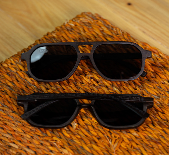 زالو - شكل طيارين اسود ‏Zalo Sunglasses – Black Aviator design