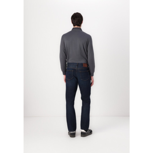 جينز رجالي بقصّة مستقيمة عادية Men's Regular Straight Fit Jeans