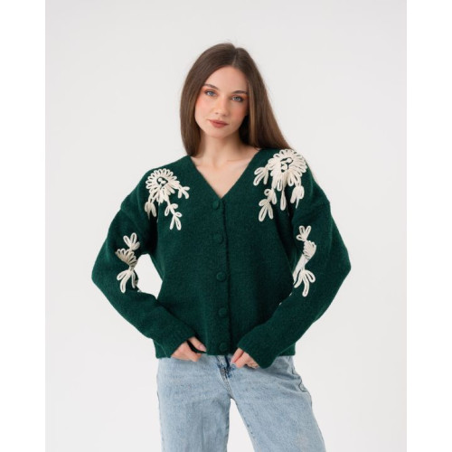 كارديغان صوف برقبة V مع تطريز زهري بارز Cardigan with Prominent Floral Embroidery and V-Neck