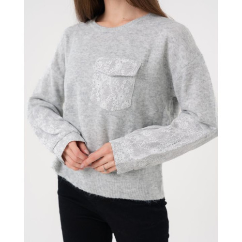 كنزة صوفية بتفاصيل دانتيل Knitted Sweater with Lace Details