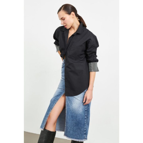 قميص قطني اسود فضفاض Oversized Black Cotton Shirt with Long Sleeves