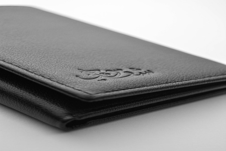 محفظة جلد ثلاثية tri fold leather wallet