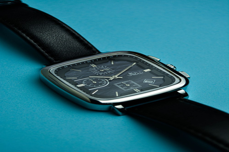 ساعة شط العرب shat alarab watch