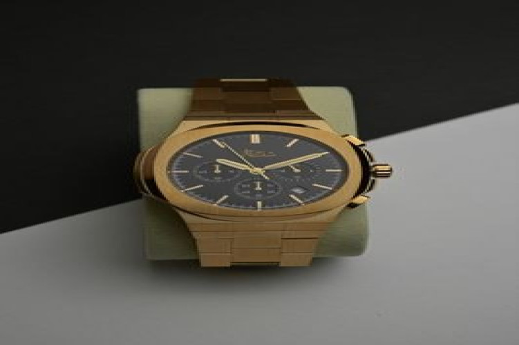 ساعة جولد روز Rose Gold Watch
