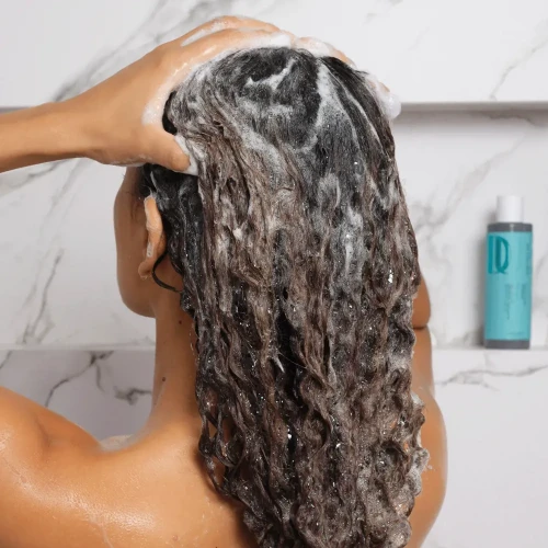 شامبو لتغذية الشعر الكيرلي Shampoo for the Care and Definition of Curly Hair
