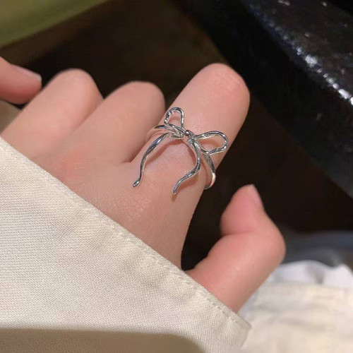 خاتم فيونكة فضي silver bow ring