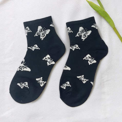 جوارب سوداء بنقشة الفراشات البيضاء العصرية Chic Black Butterfly Print Socks - Monochrome