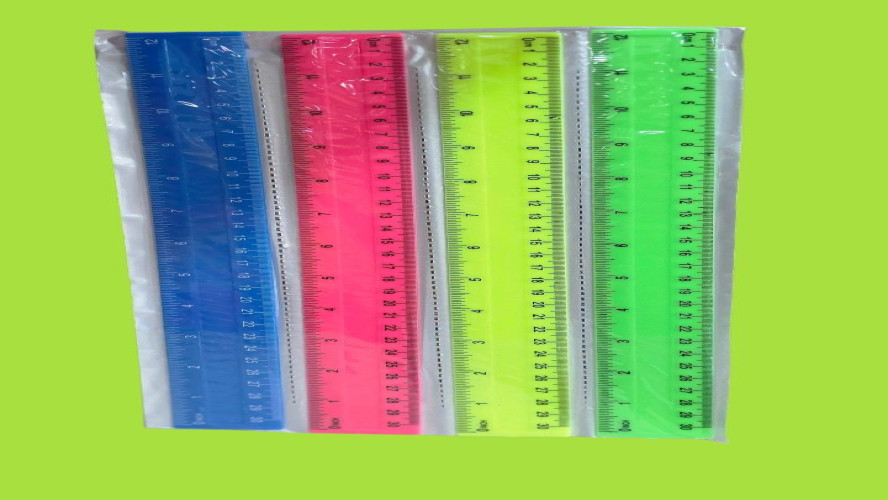 سيت مسطرة بلاستك ملونة Colored plastic ruler